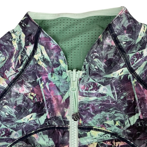 lululemon Find Your Bliss Jacket Vintage Green Iridescent Sz 4 - Picture 12 of 16